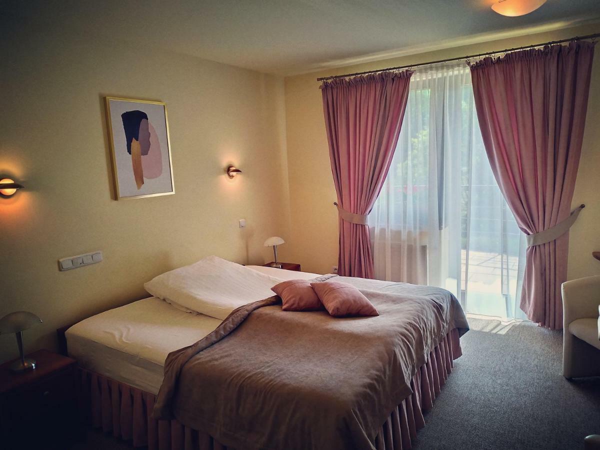Zagorzanka Pensjonat Rehabilitacyjno-Rekreacyjny Sis Dziadkowiec - Spolka Jawna มัสซานา ดอลนา ภายนอก รูปภาพ